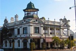 Guilford Hotel, cnr James and Johnson Sts